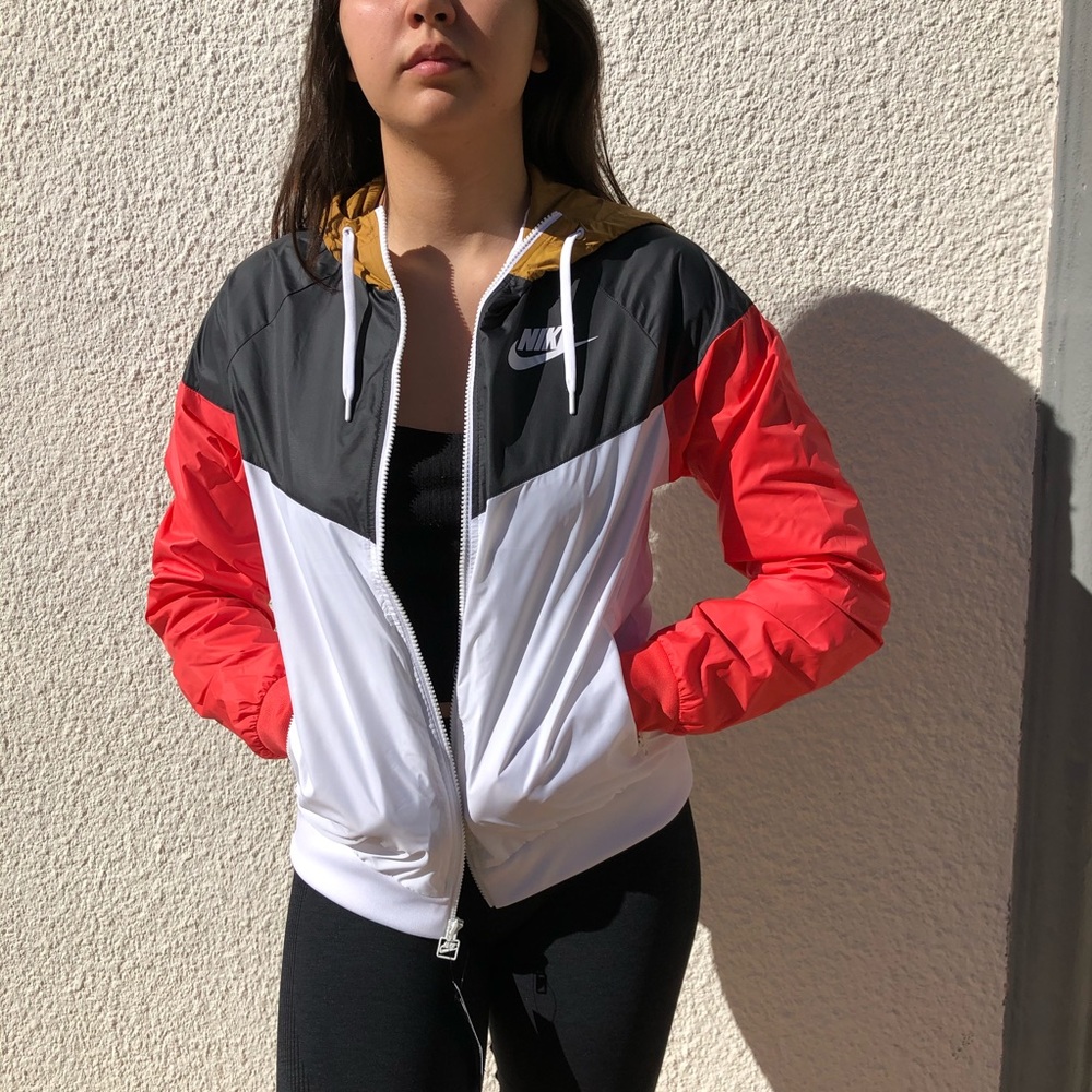 🆕 Nike Sportswear Tri Color Windrunner Jacket